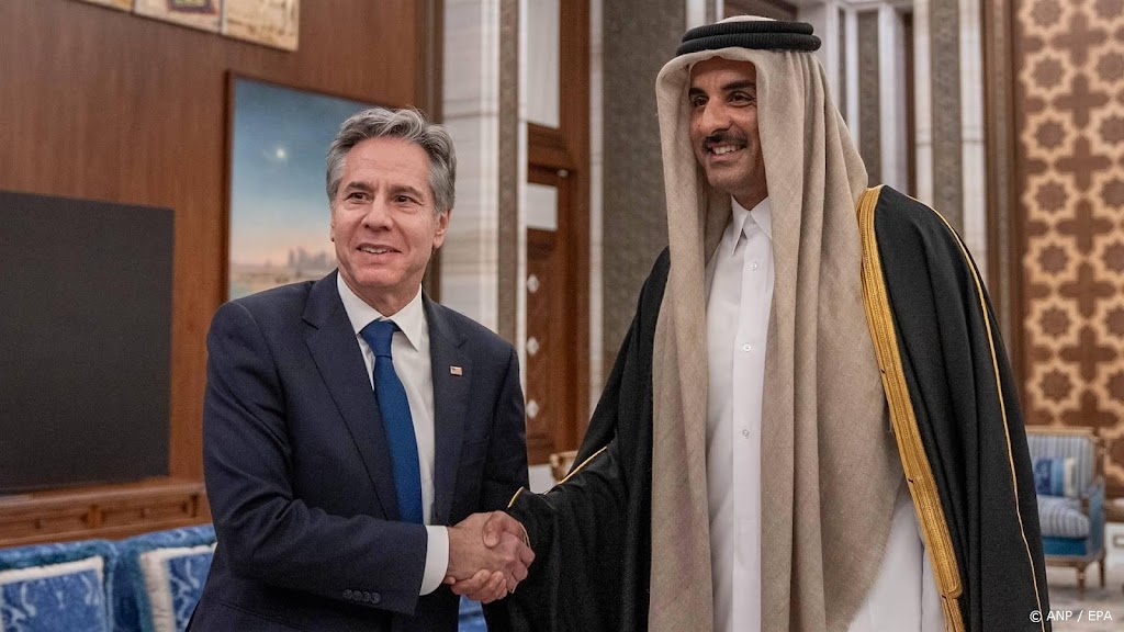 Emir Qatar vraagt Blinken om staakt-het-vuren Gaza