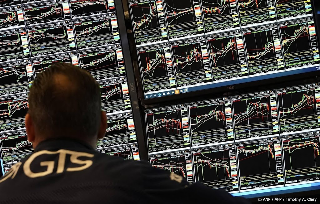 Wall Street omlaag om rentezorgen, verwerkte ook uitspraken Trump