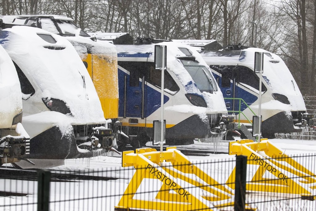 NS verwacht maandag 'mondjesmaat' treinen te laten rijden
