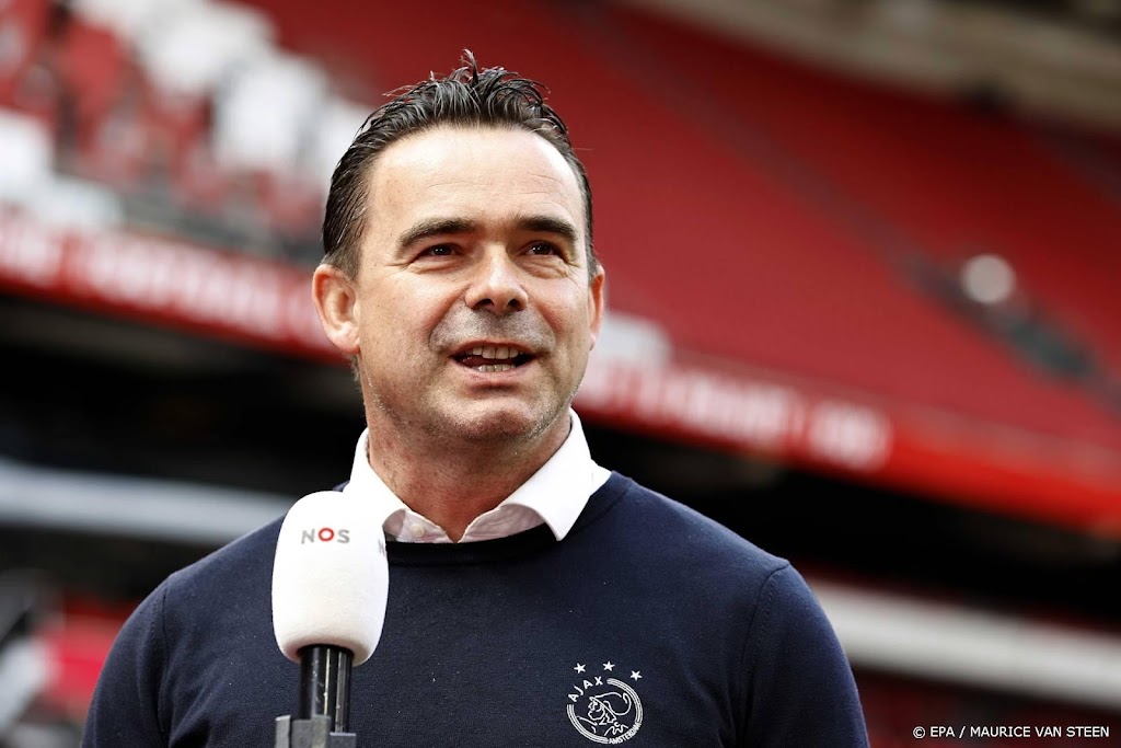 Fanclub Ajax denkt vooral aan slachtoffers van berichten Overmars