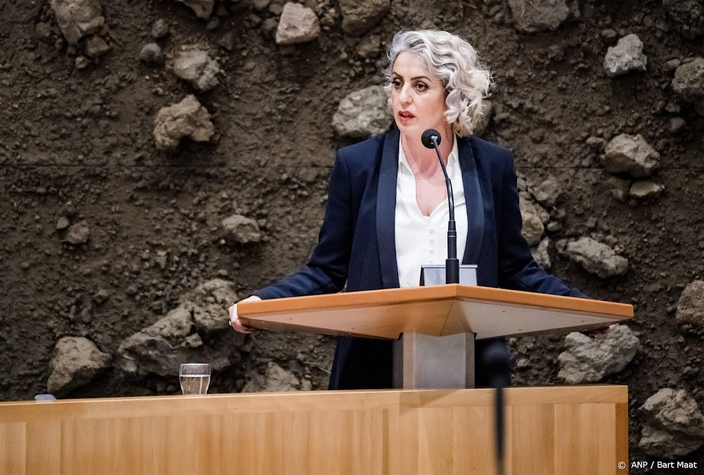 Hof geeft Volt gelijk: partij mocht Gündoğan uit fractie zetten