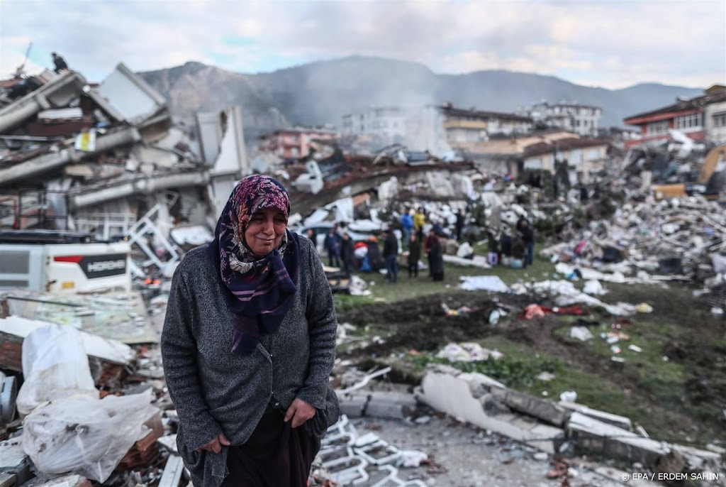 Dodental aardbevingen Turkije en Syrië opgelopen tot boven 6000