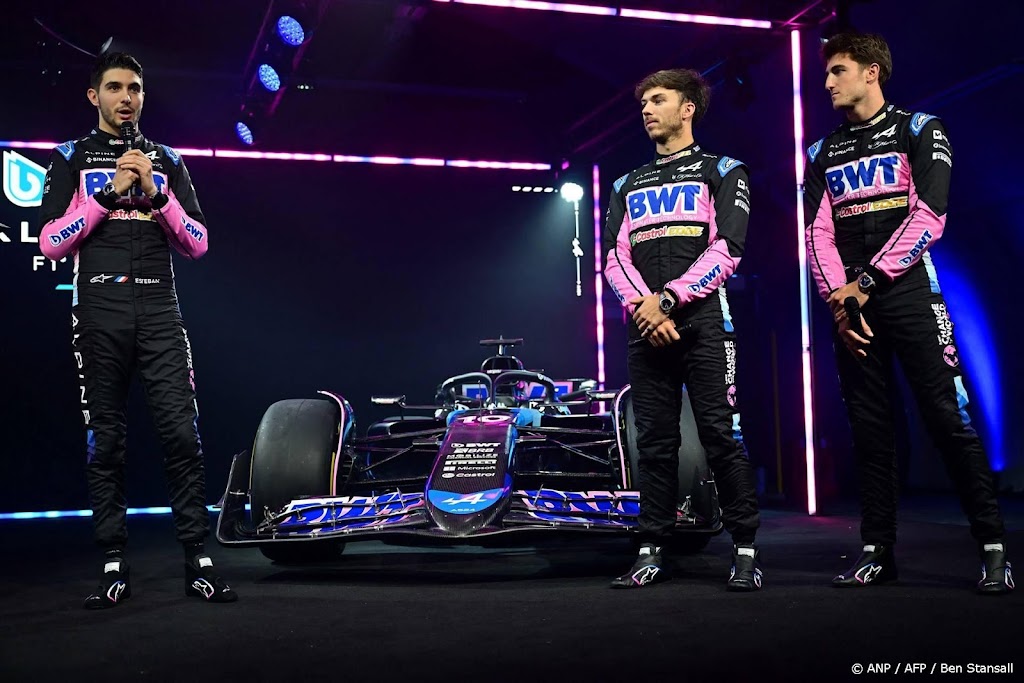 Ocon en Gasly in bijna zwarte Alpine nieuwe seizoen Formule 1 in