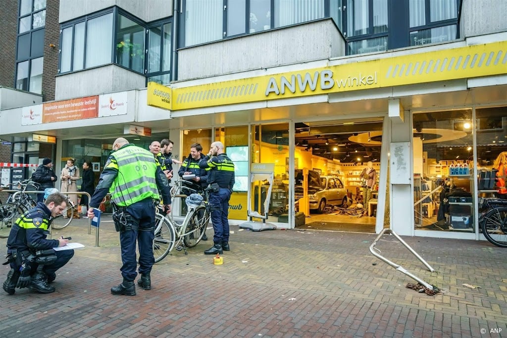 Auto in winkel Zeist werd bestuurd door 91-jarige man