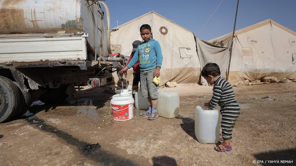 Hulporganisaties vrezen cholera-uitbraak in Noord-Syrië