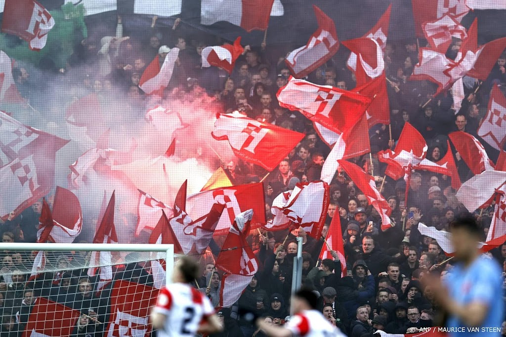 Feyenoord kan na vuurwerk nieuwe boete van UEFA verwachten
