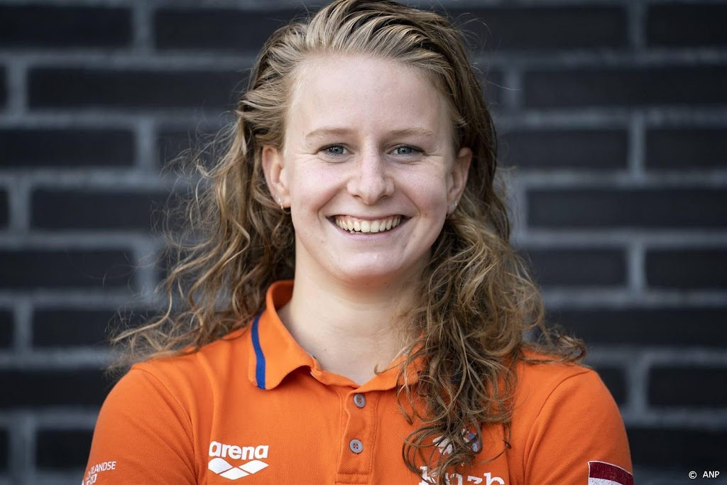 Schouten zwemt opnieuw Nederlands record op 200 meter school
