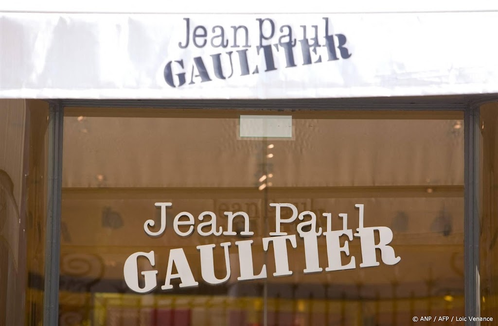 Spaans moederbedrijf Jean Paul Gaultier naar beurs, aldus bronnen