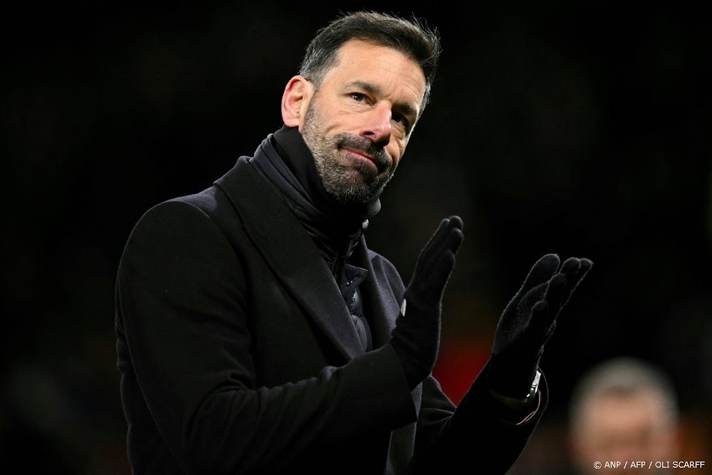 Coach Van Nistelrooij bijna gedegradeerd met Leicester City