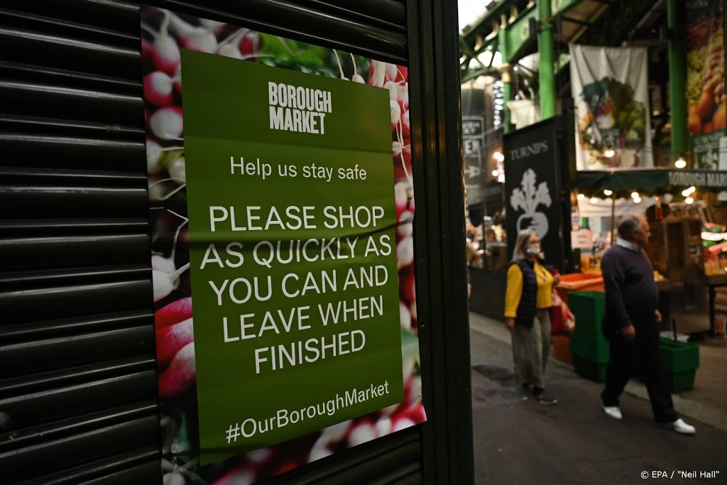 Britse corona-adviseur: we hadden eerder in lockdown moeten gaan
