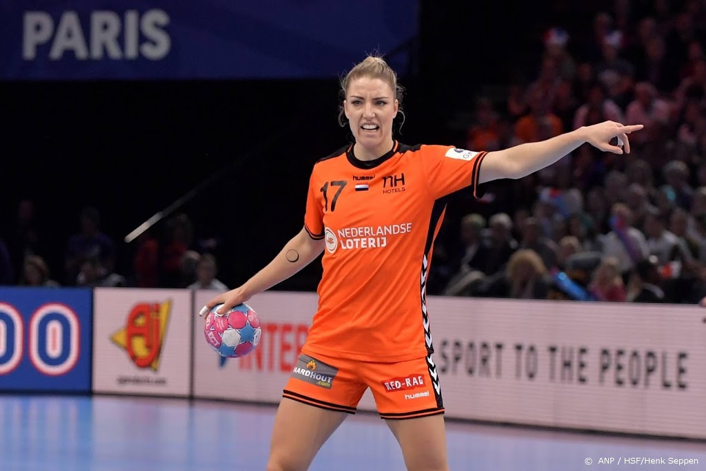 Vrees voor schouderblessure bij teruggekeerde handbalster Groot