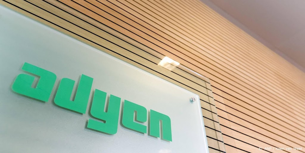 Fintechbedrijf Adyen onderaan in licht lagere AEX