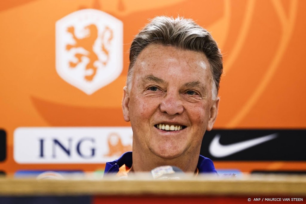 Van Gaal hint op wijzigingen bij Oranje voor uitduel met Wales