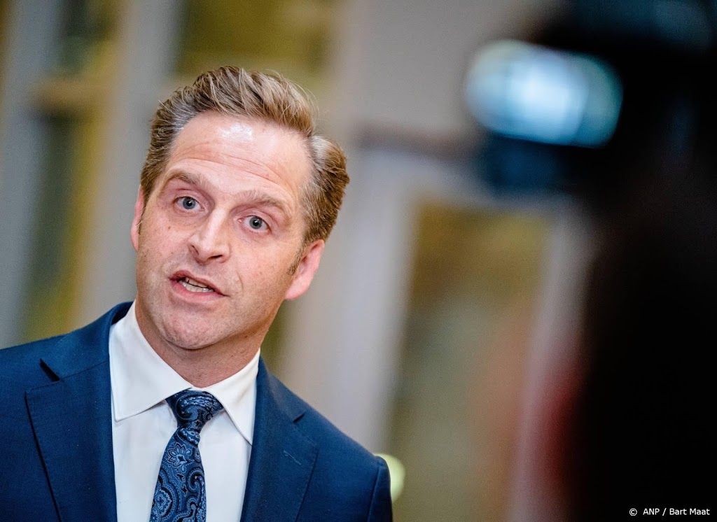 De Jonge wil spoedadvies over sterke stijging coronabesmettingen