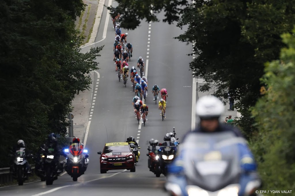 Française Labous wint zware bergrit in Giro Donne