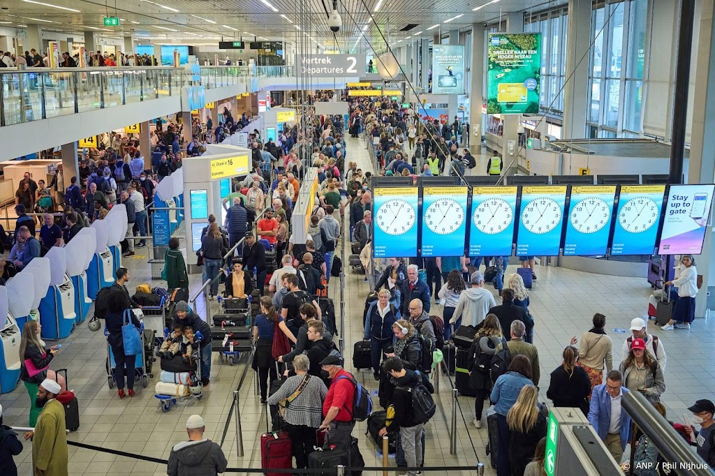 Schiphol: dagelijks gemiddeld 59.000 lokale vertrekkers in zomer