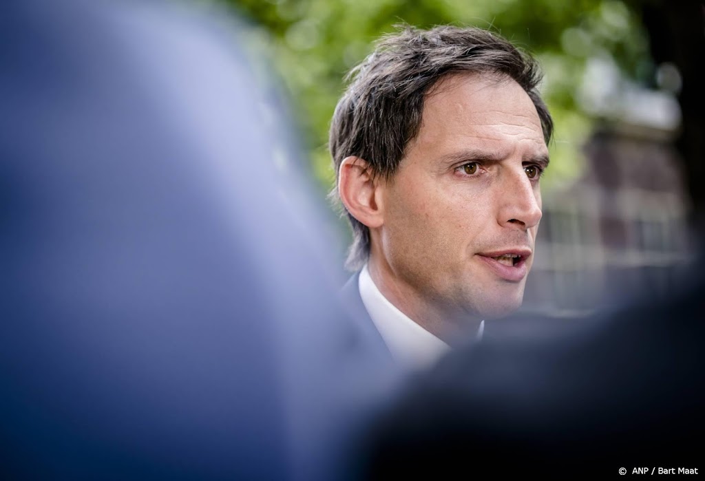 Kabinet hoopt Afghanen binnen twee maanden op te halen