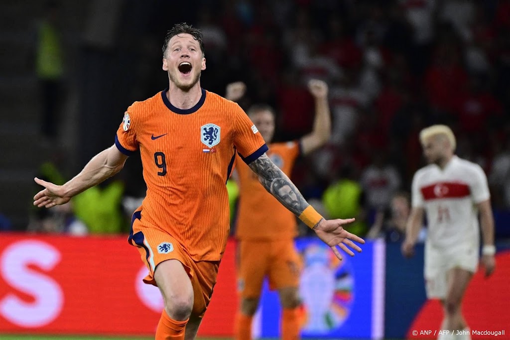 Weghorst voelt zich klaar voor basisplaats tegen Engeland op EK