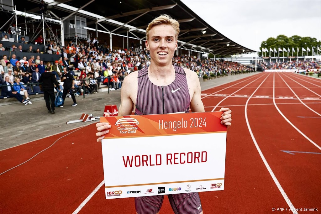 Laros loopt in Hengelo nationaal en juniorenrecord op 1000 meter