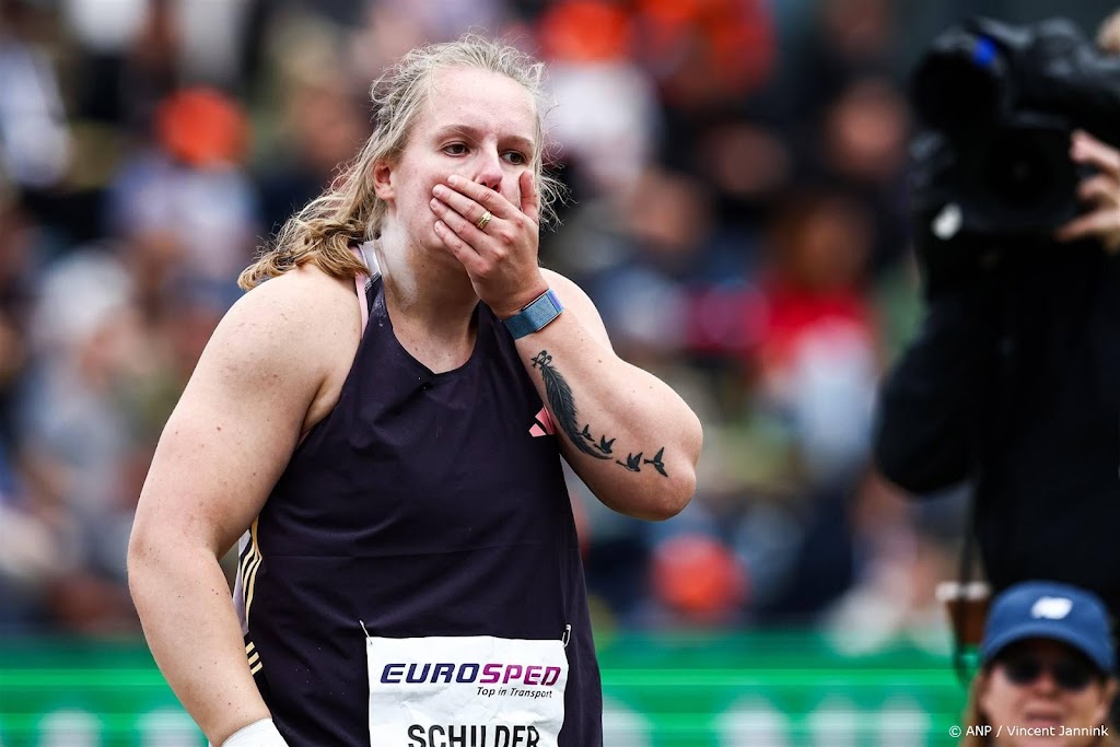 Kogelstootster Schilder verbetert nationaal record bij FBK Games