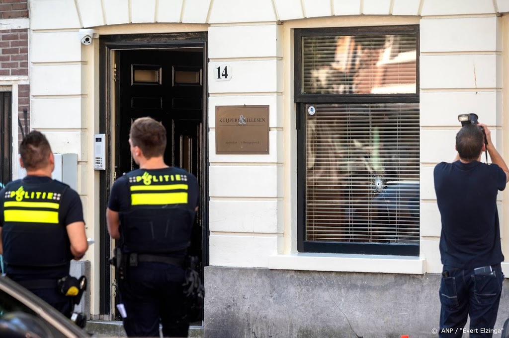 Amsterdams advocatenkantoor beschoten