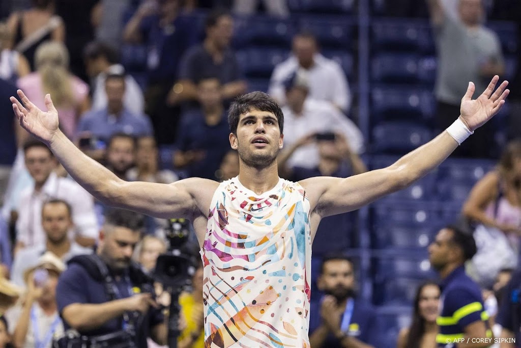 Alcaraz wacht clash met Medvedev in halve finales US Open