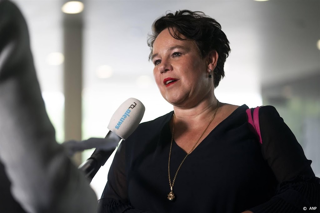 Dijksma: behandelen spreidingswet getuigt van verantwoordelijkheid