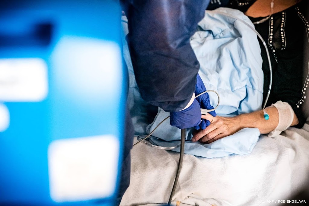 Grote aanwas coronapatiënten maakt overplaatsen lastig