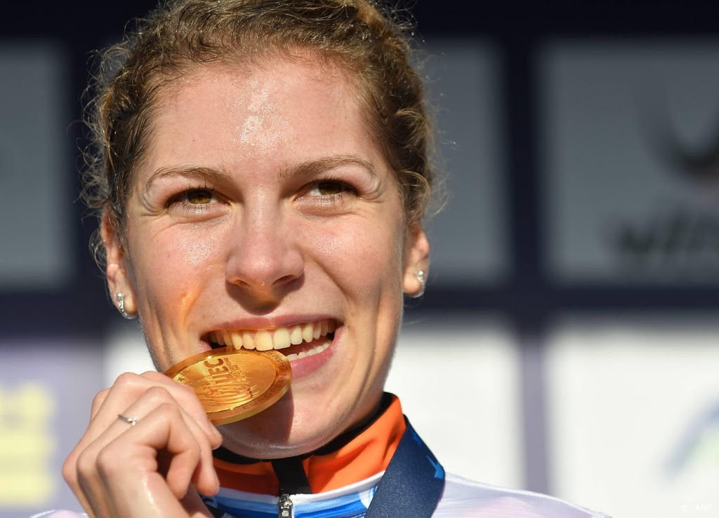 Veldrijdsters topfavoriet bij Europese titelstrijd in Rosmalen