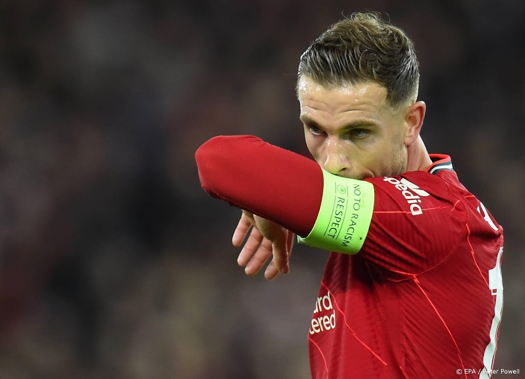 Liverpool verliest en laat kans liggen om in te lopen op Chelsea