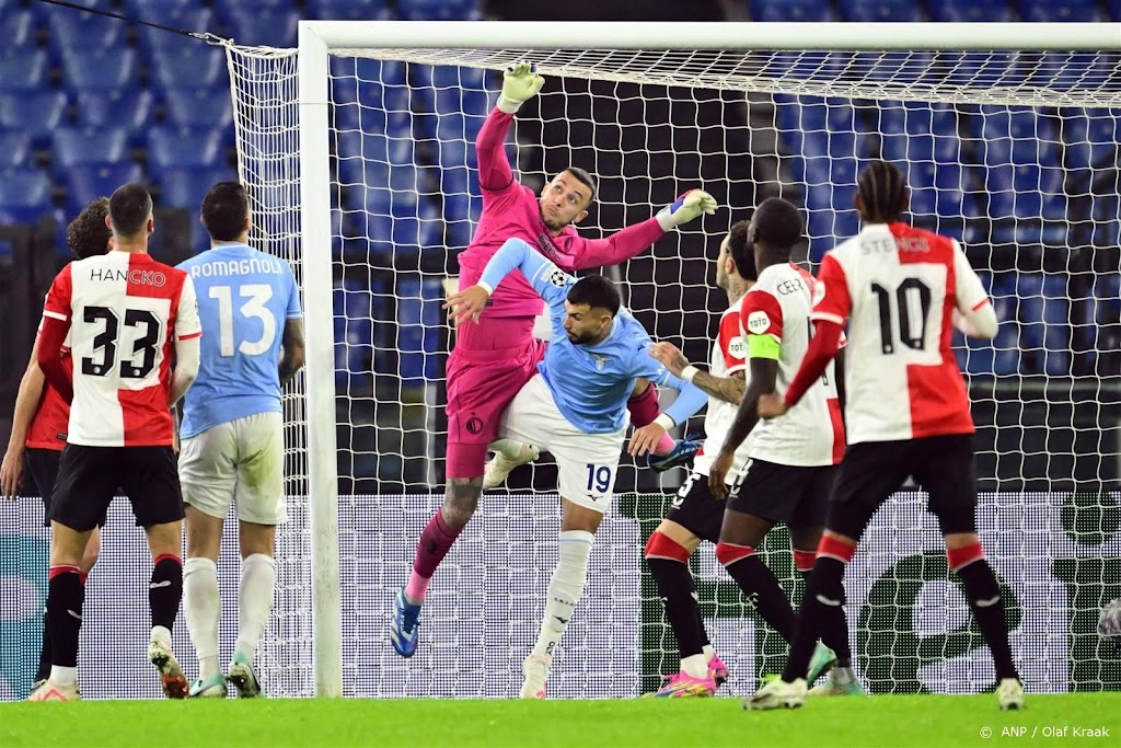 Feyenoord verliest van Lazio en verspeelt koppositie in poule