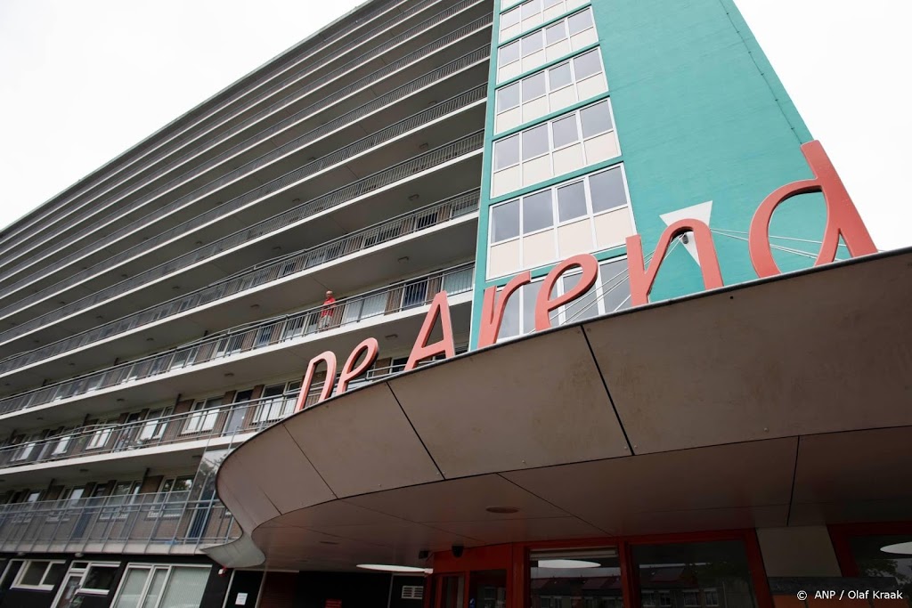Proces rond 'flatdrama' Hoogeveense Sharleyne (8) van start