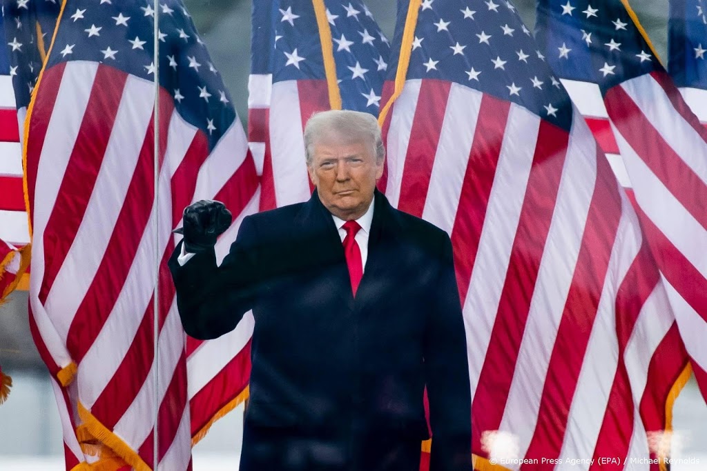 Democraten willen afzettingsprocedure Trump snel in gang zetten