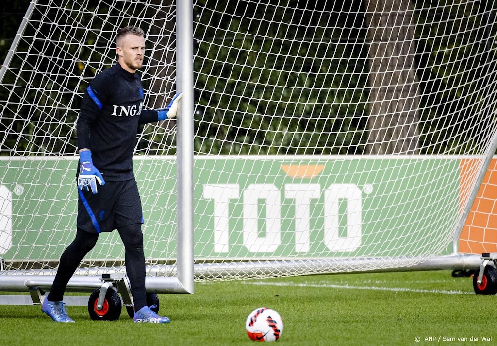 Oranje-doelman Flekken test positief op corona