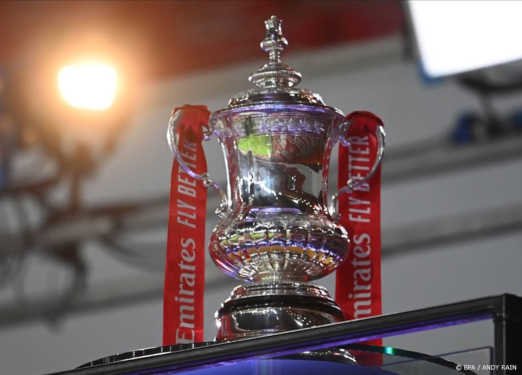 Voetballers Huddersfield Town verrassen Burnley in FA Cup