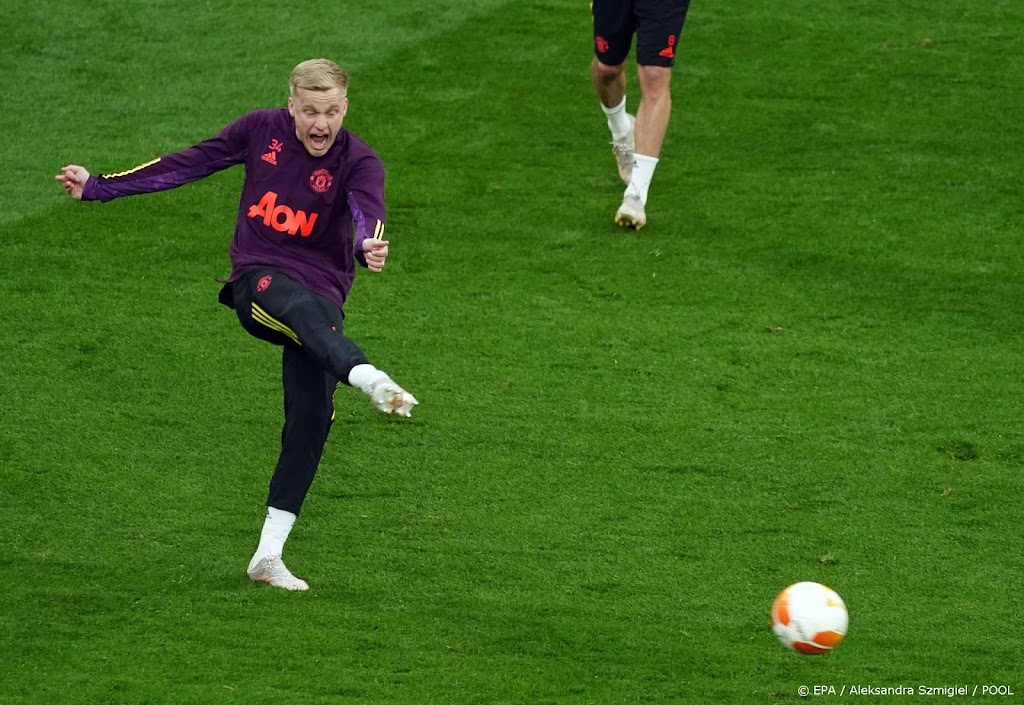 Everton verliest bij debuut Van de Beek van Newcastle United