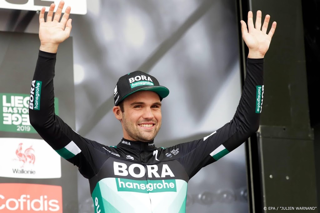 Wielrenner Schachmann wint eerste etappe Parijs-Nice