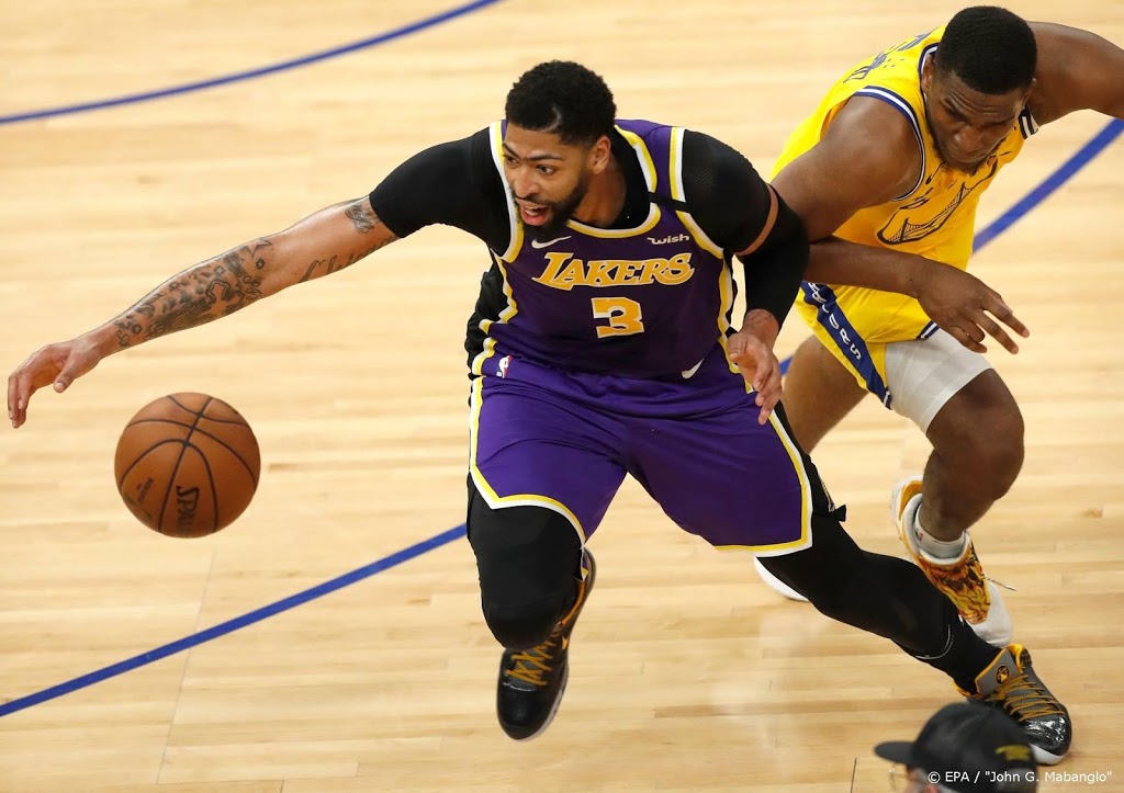Basketballers LA Lakers winnen topper met LA Clippers