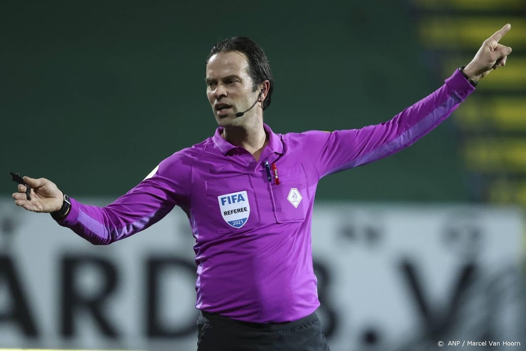 Weerzien scheidsrechter Nijhuis en Schmidt bij PSV - Feyenoord