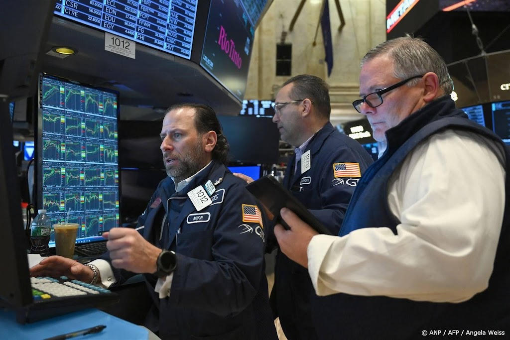 Chipaandelen trekken graadmeters Wall Street omlaag