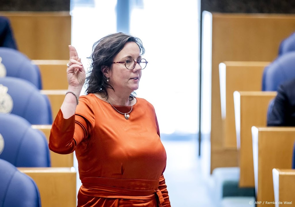 FNV bespreekt fonds voor zorgmedewerkers met Covid met minister
