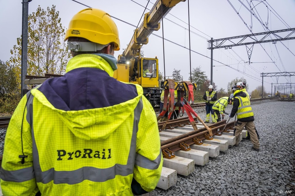 ProRail: spoorwerkers weer gewezen op dragen van stofmaskers