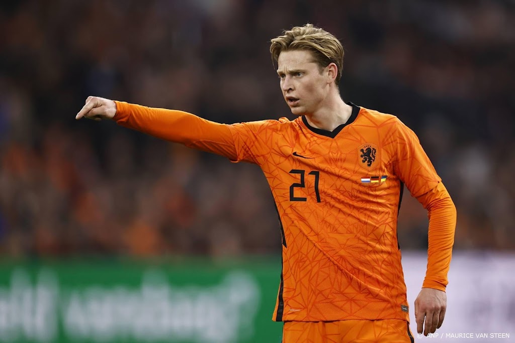 Frenkie de Jong 'in shock' door Van Gaal en blij met Koeman