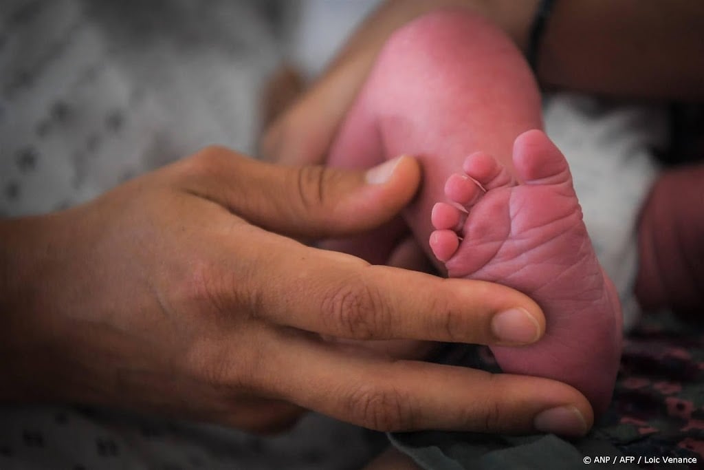 Eerste baby na baarmoedertransplantatie in Groot-Brittannië