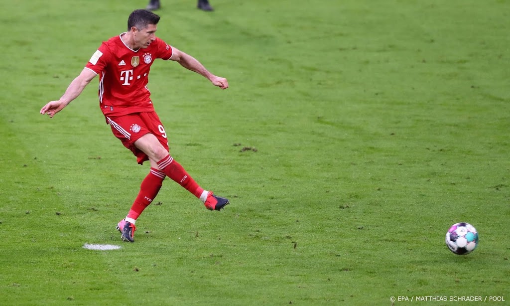 Bayern viert landstitel met ruime zege op Gladbach