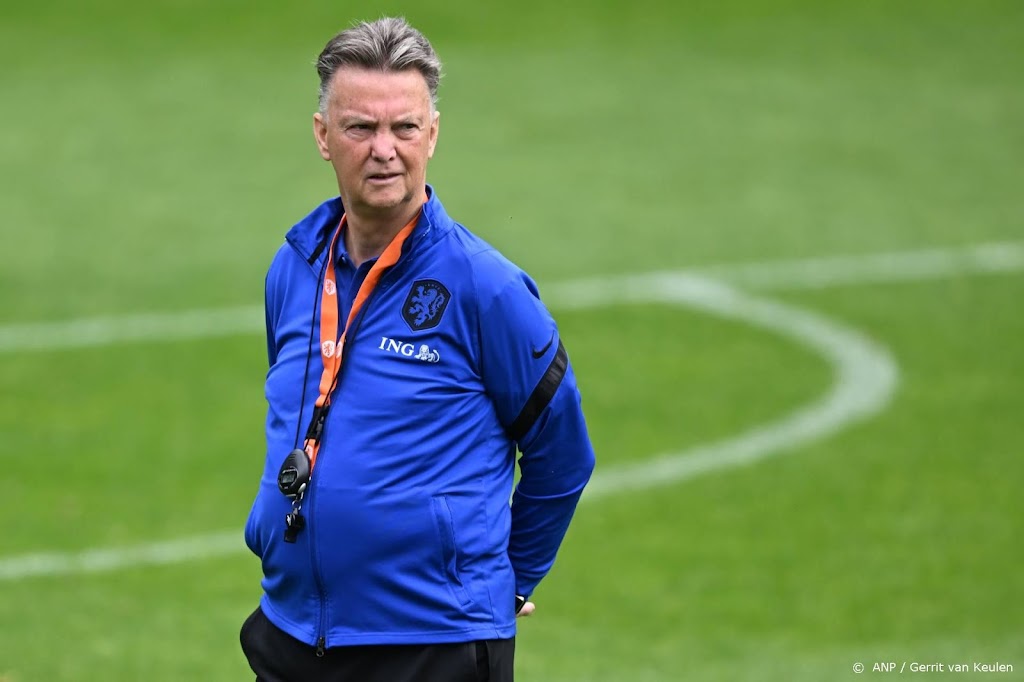 Van Gaal wil niet over een B-elftal praten bij Oranje