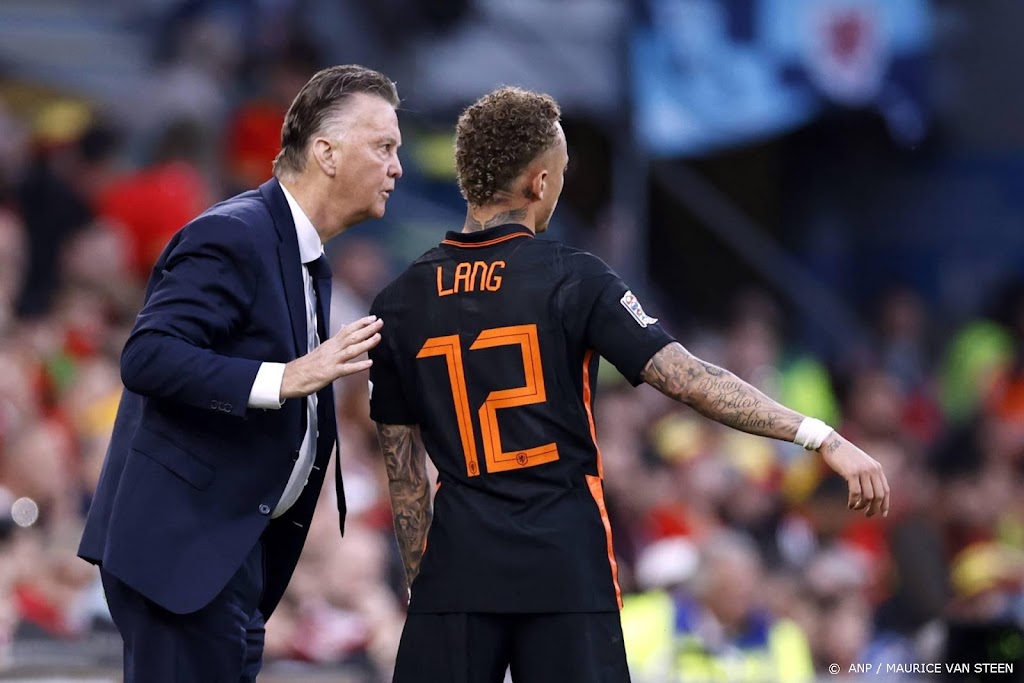 Oranje wint van Wales, maar ziet tweede keus niet overtuigen