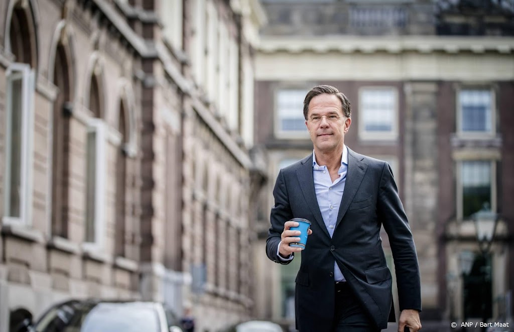 Rutte noemt dood Abe zwarte dag voor de Japanse democratie