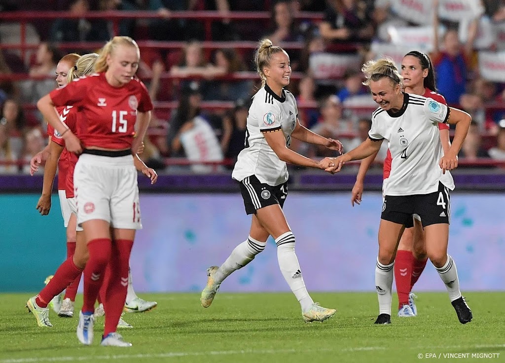 Voetbalsters Duitsland beginnen EK met zege op Denemarken