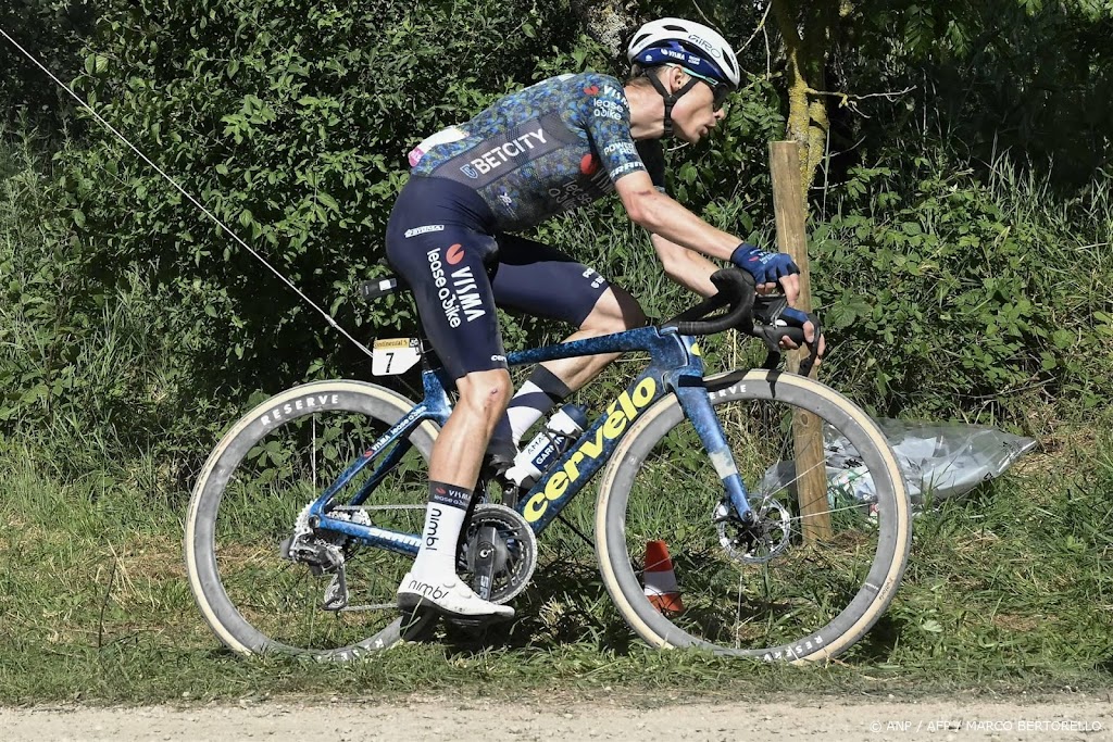 Tourfavoriet Vingegaard stond doodsangst uit na val in Baskenland
